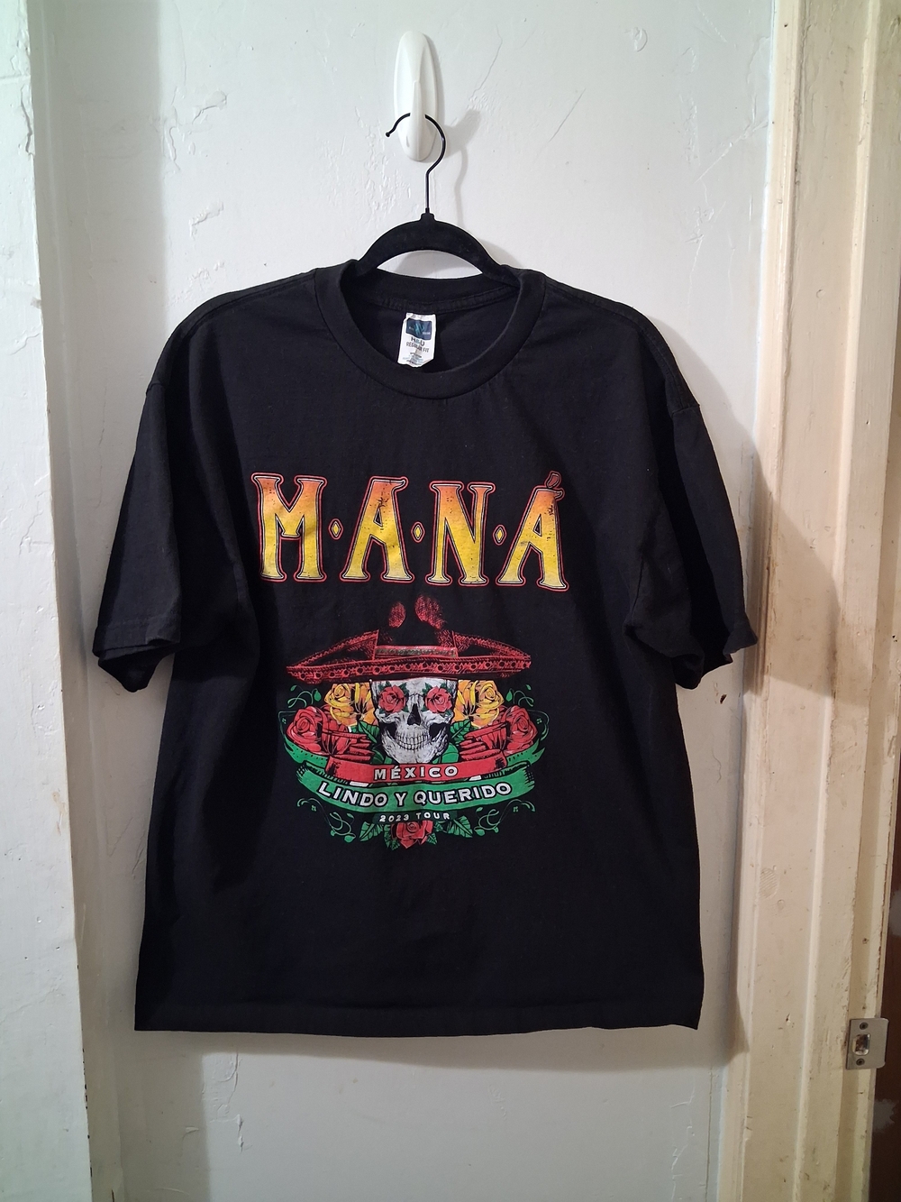 Maná "Lindo y Querido" Mexico Tour Tee - Black
